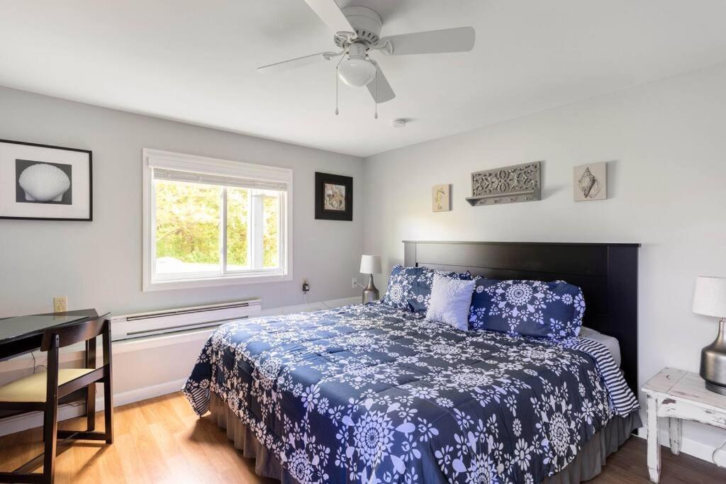Unique Retreat With Private Patio, 4 King Beds And Bbq Villa Groton Exterior photo